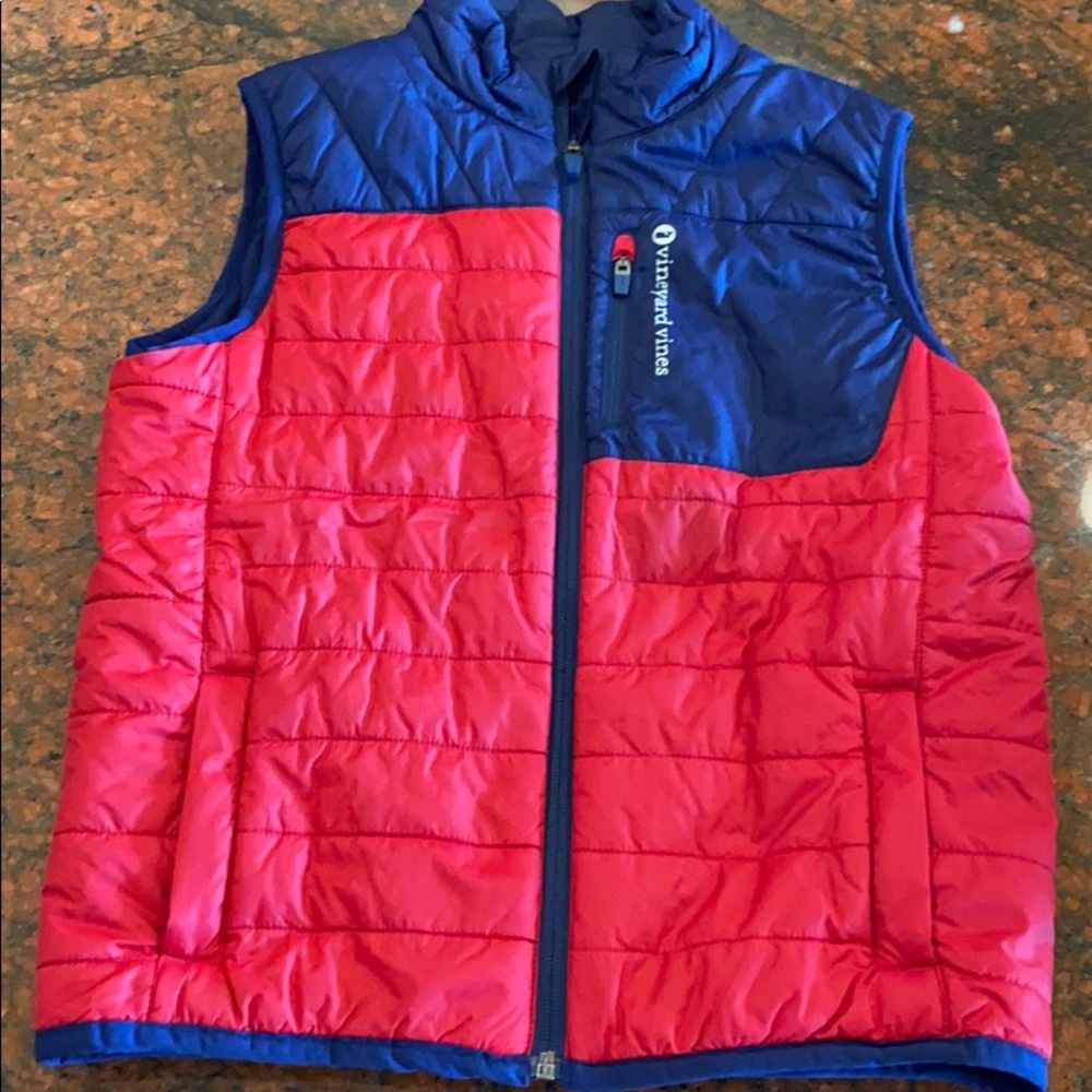 Vineyard Vines Boys Red & Blue Lightweight Performance Vest medium